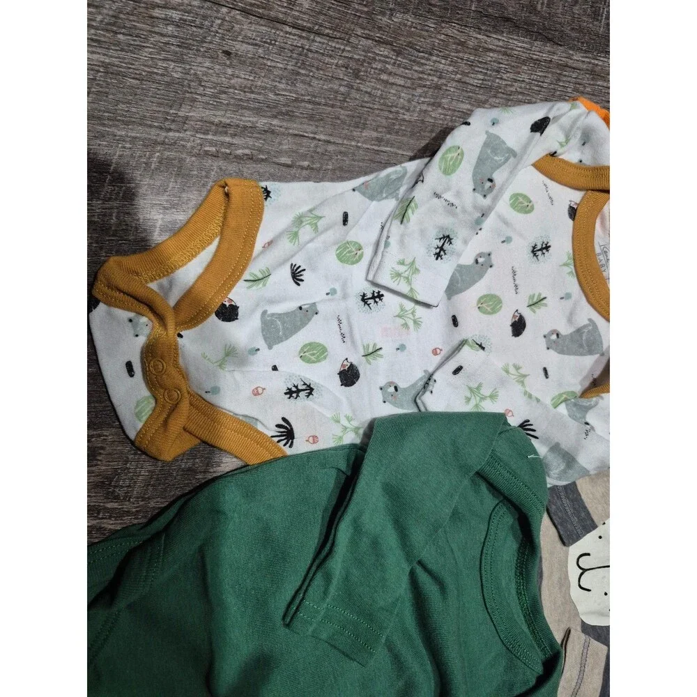 Baby boy clothing lot size 0-3 months